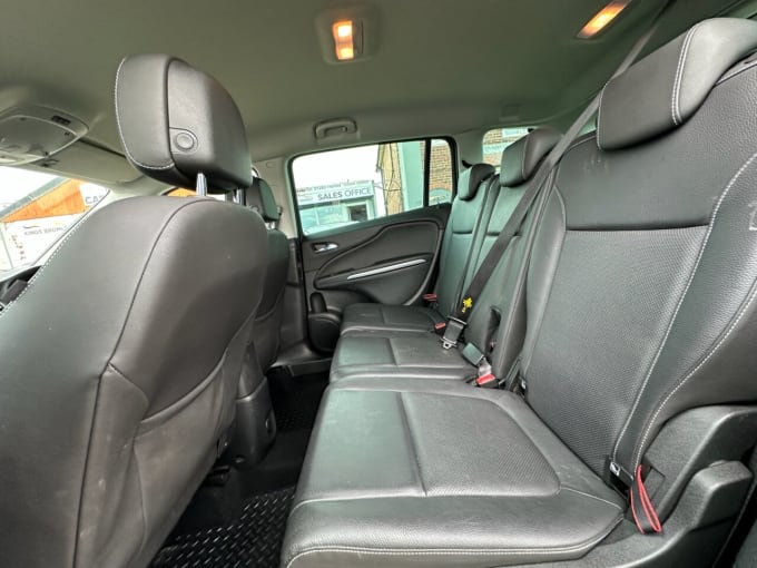 2025 Vauxhall Zafira Tourer