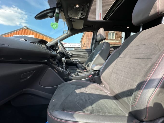 2025 Ford Kuga