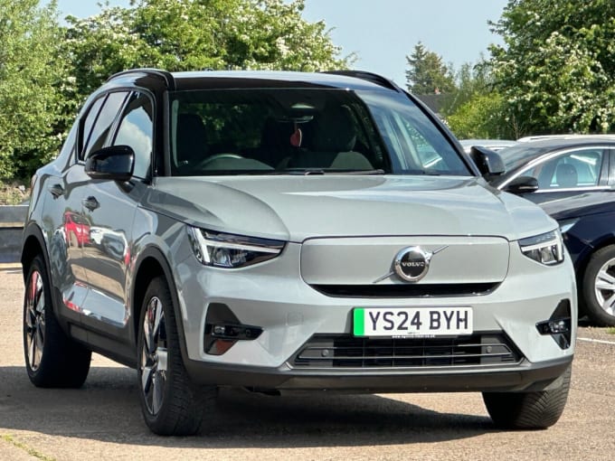 2025 Volvo Xc40