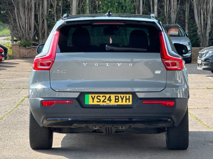 2025 Volvo Xc40