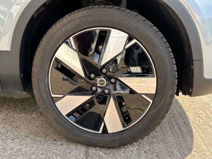 2025 Volvo Xc40