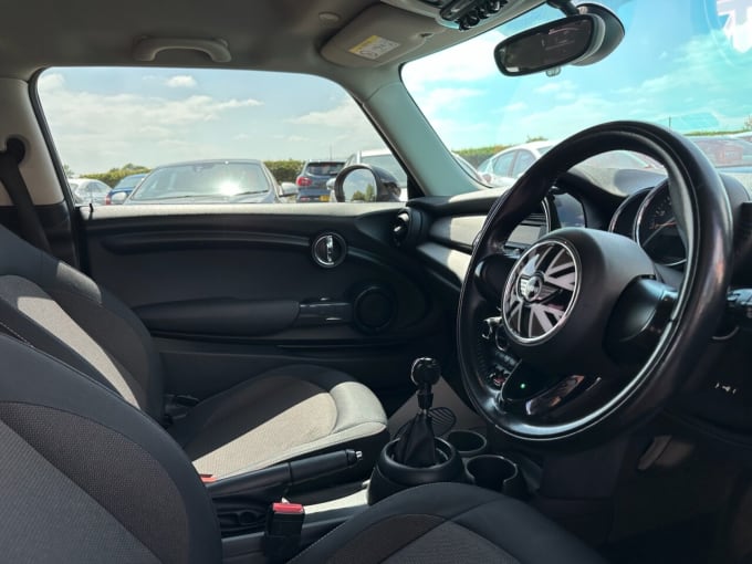 2025 Mini Hatch