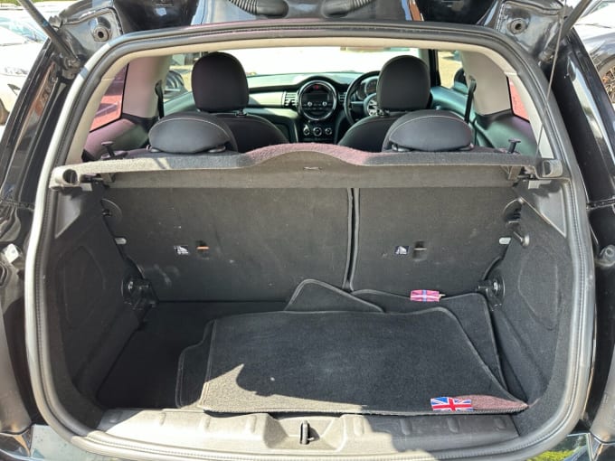 2025 Mini Hatch