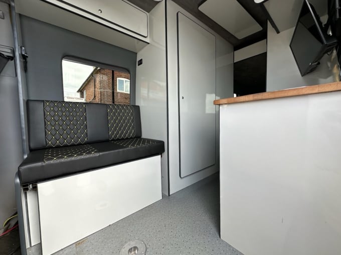 2025 Mercedes-benz Sprinter