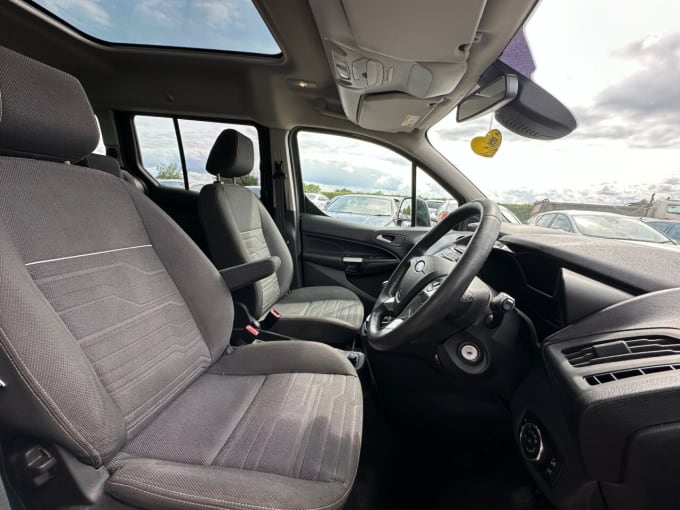 2025 Ford Grand Tourneo Connect