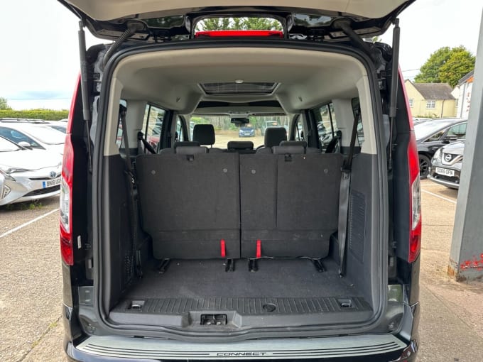 2025 Ford Grand Tourneo Connect