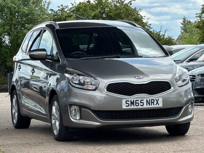 2025 Kia Carens