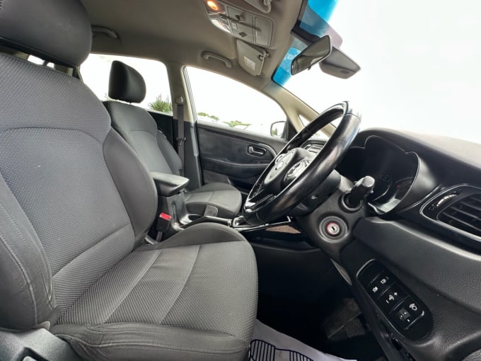 2025 Kia Carens