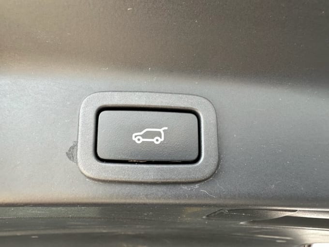 2025 Jaguar F-pace