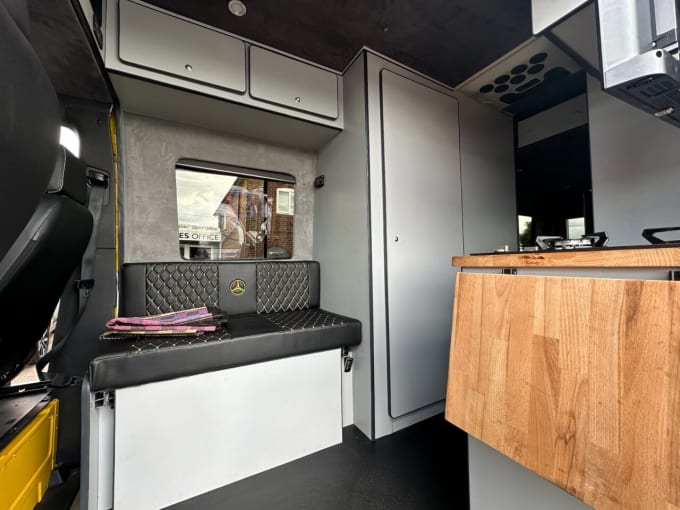 2025 Mercedes-benz Sprinter