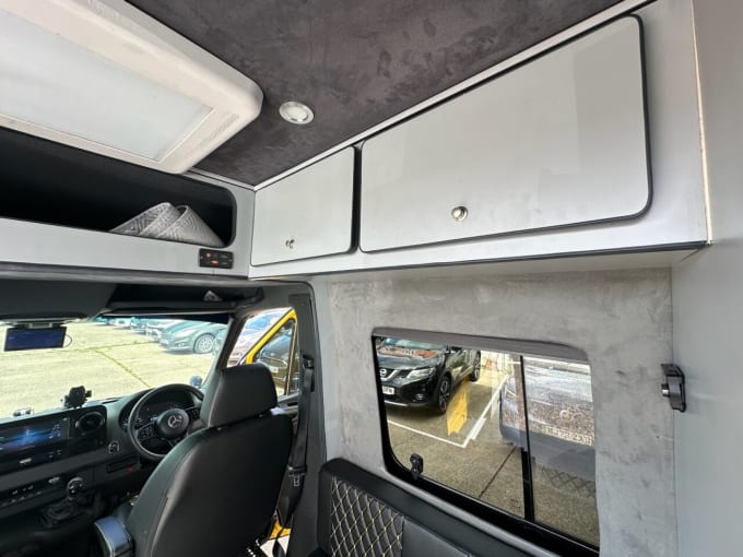 2025 Mercedes-benz Sprinter