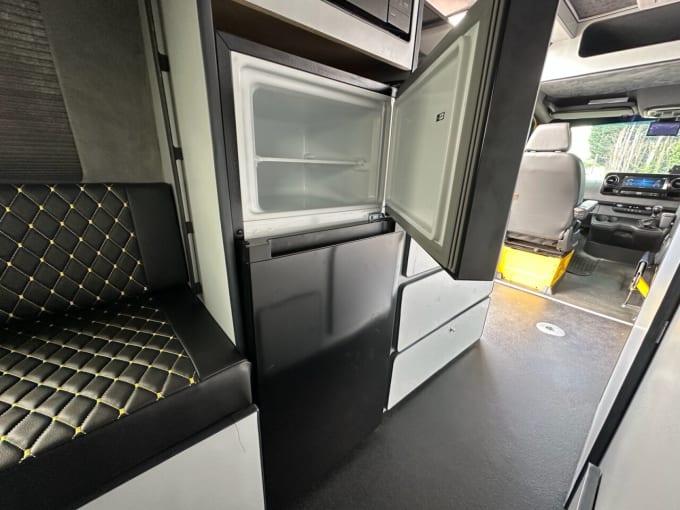 2025 Mercedes-benz Sprinter