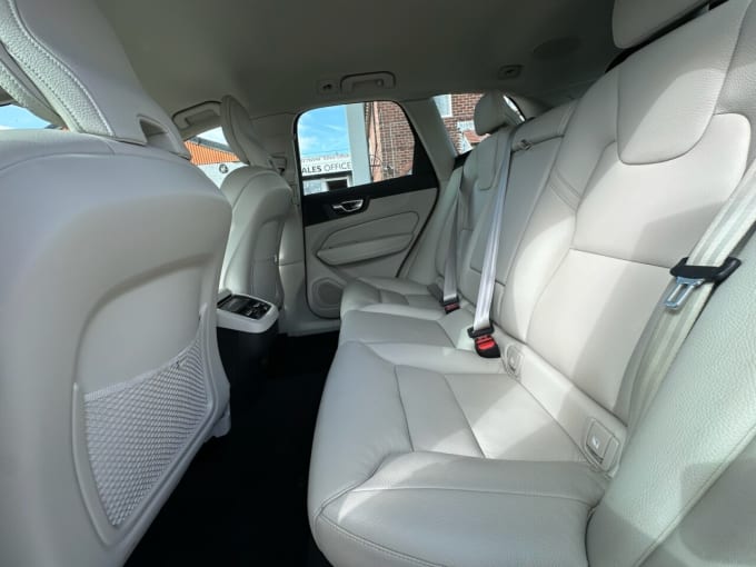 2025 Volvo Xc60