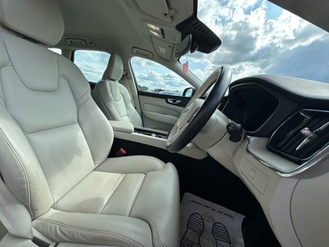 2025 Volvo Xc60