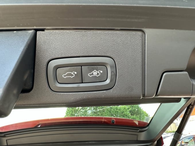 2025 Volvo Xc60