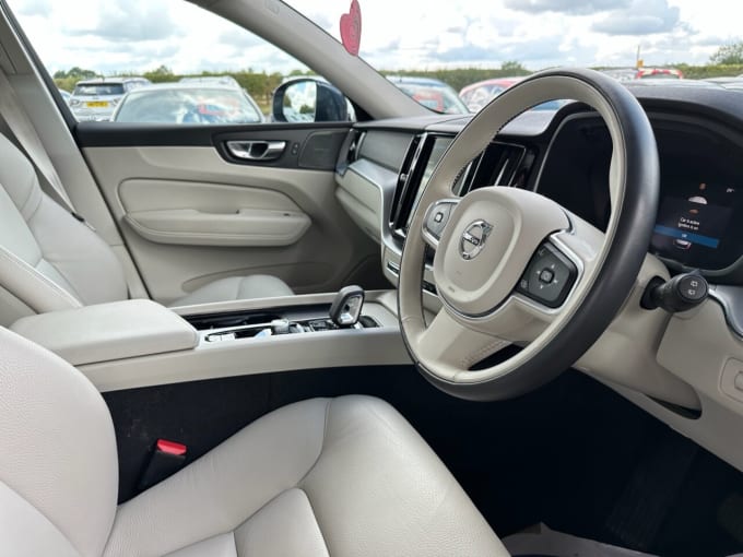 2025 Volvo Xc60