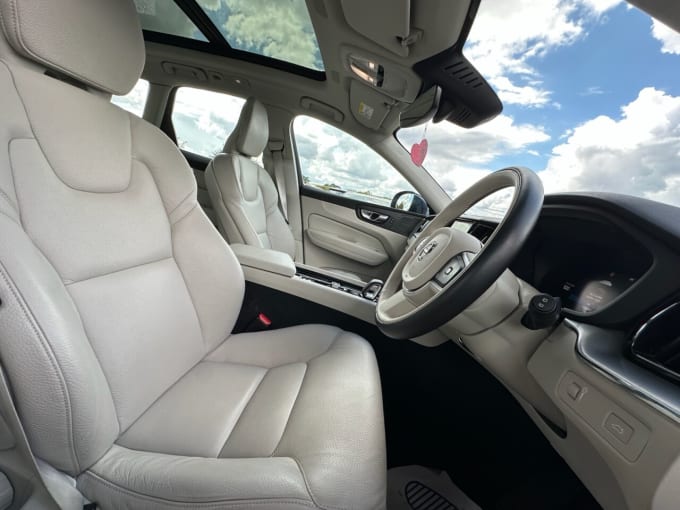 2025 Volvo Xc60