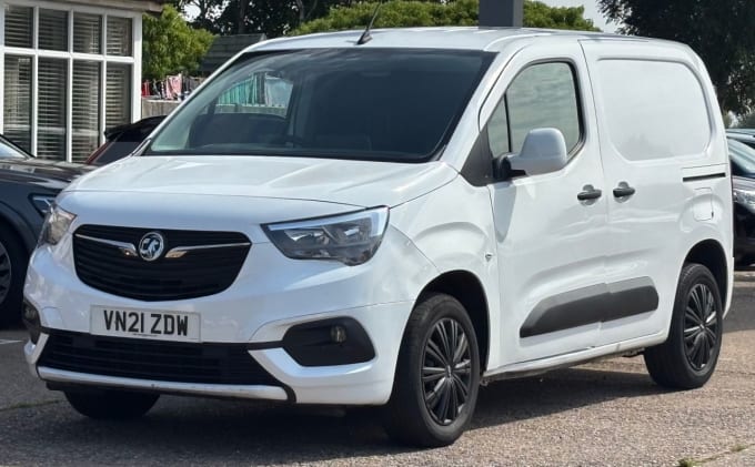 2025 Vauxhall Combo