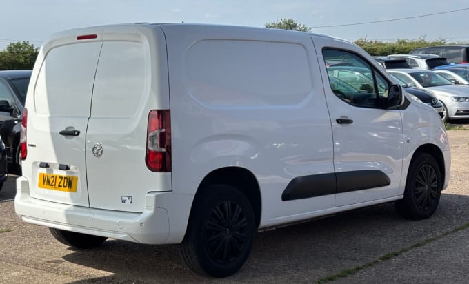 2025 Vauxhall Combo