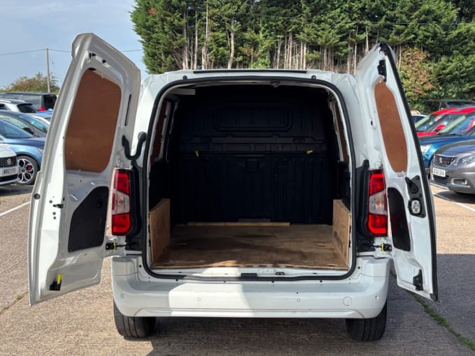 2025 Vauxhall Combo