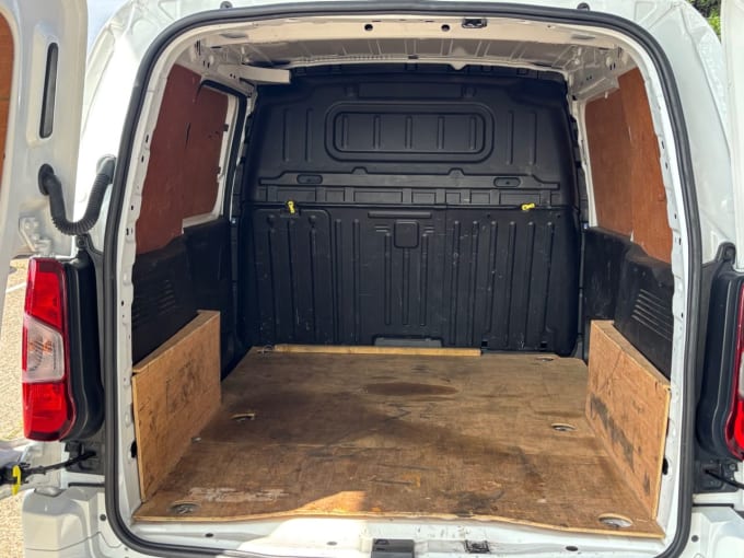 2025 Vauxhall Combo