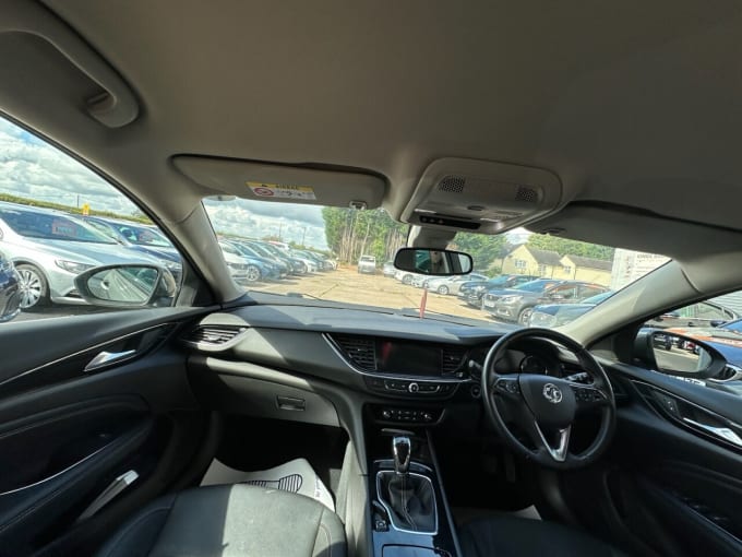 2025 Vauxhall Insignia