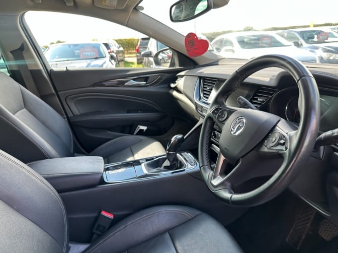 2025 Vauxhall Insignia
