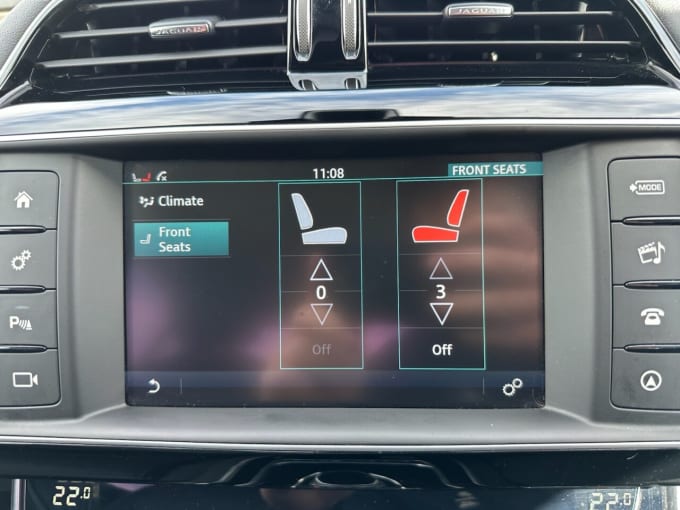 2025 Jaguar Xe