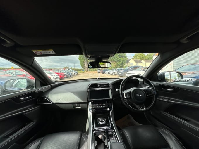2025 Jaguar Xe
