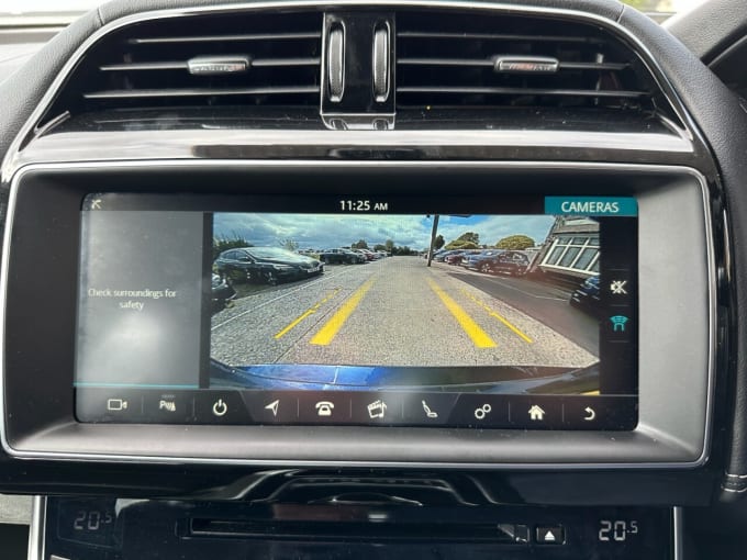 2025 Jaguar Xe