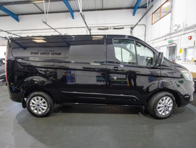 2024 Ford Transit Custom