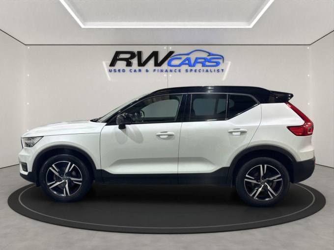 2025 Volvo Xc40