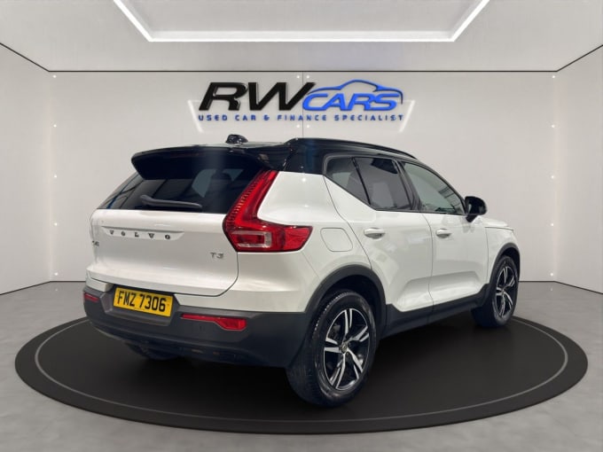 2025 Volvo Xc40