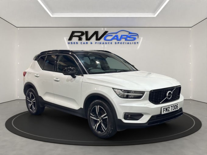 2025 Volvo Xc40