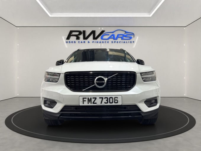 2025 Volvo Xc40