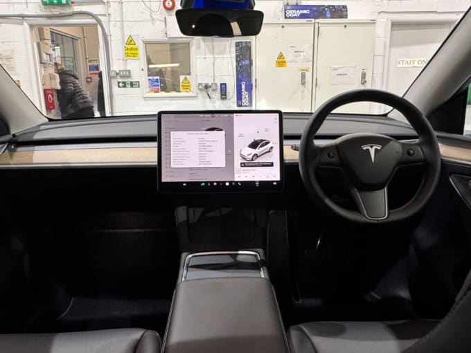 2025 Tesla Model Y