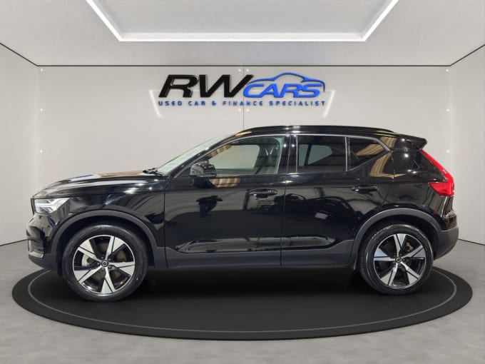 2025 Volvo Xc40