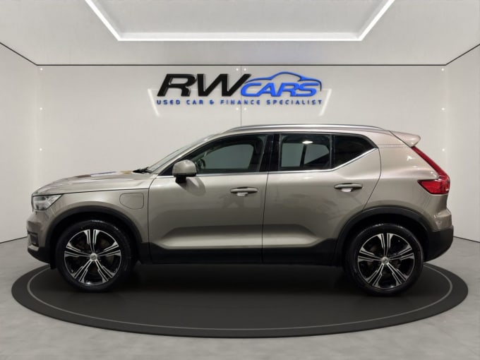 2025 Volvo Xc40