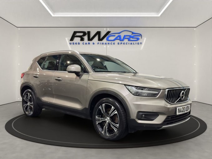 2025 Volvo Xc40