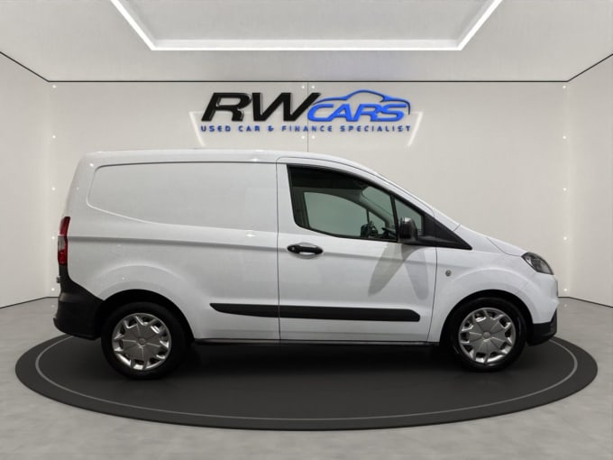 2025 Ford Transit Courier