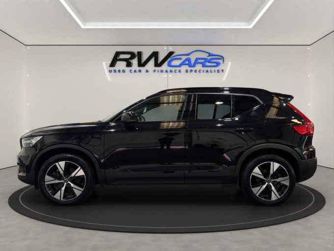 2025 Volvo Xc40