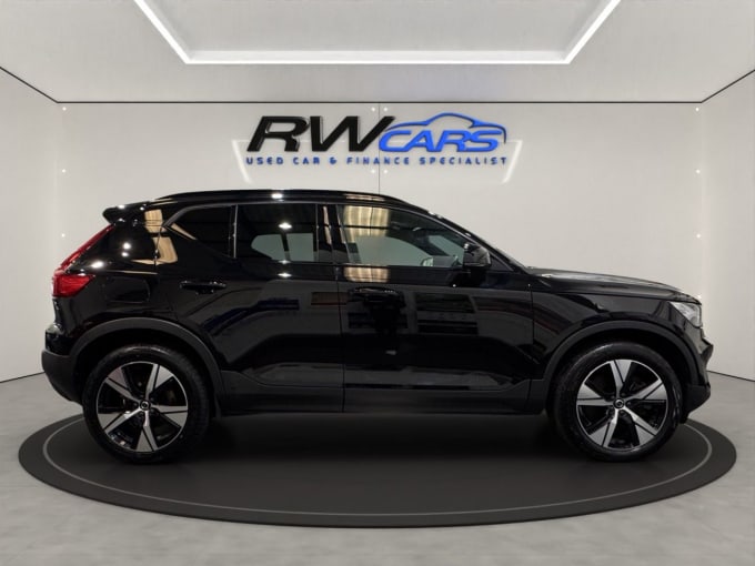 2025 Volvo Xc40