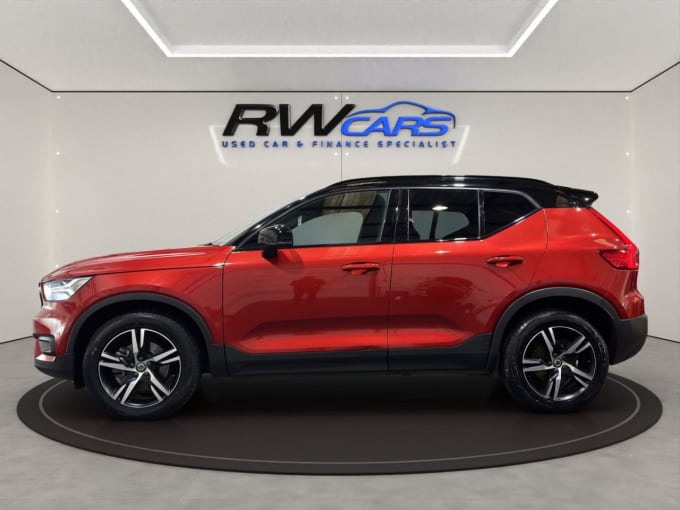 2025 Volvo Xc40