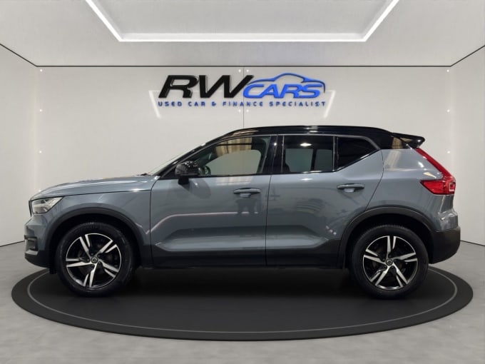 2025 Volvo Xc40