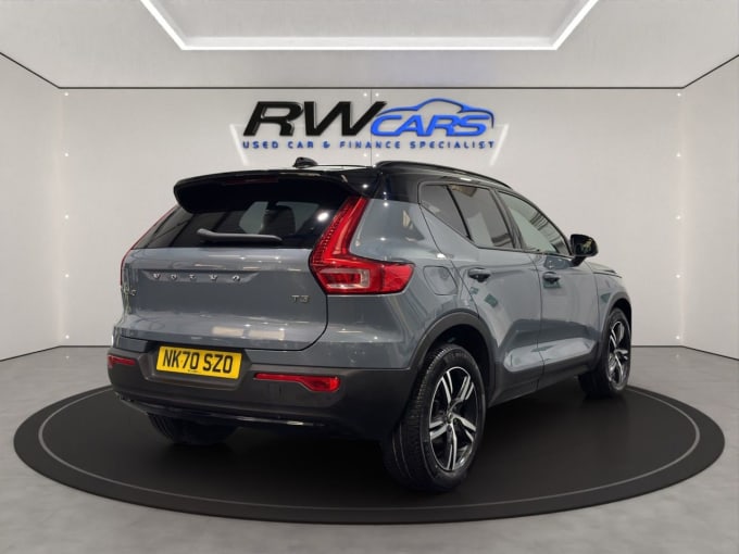 2025 Volvo Xc40