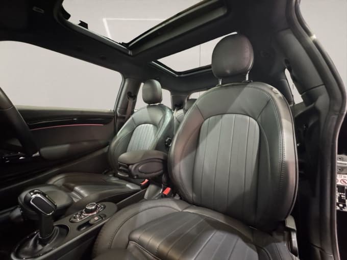 2025 Mini Electric Hatch