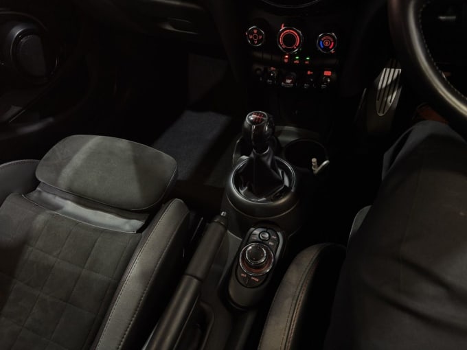 2025 Mini Hatch