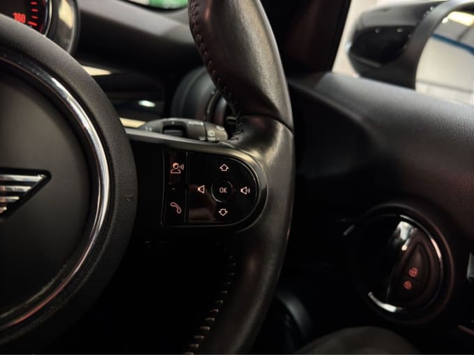2025 Mini Hatch