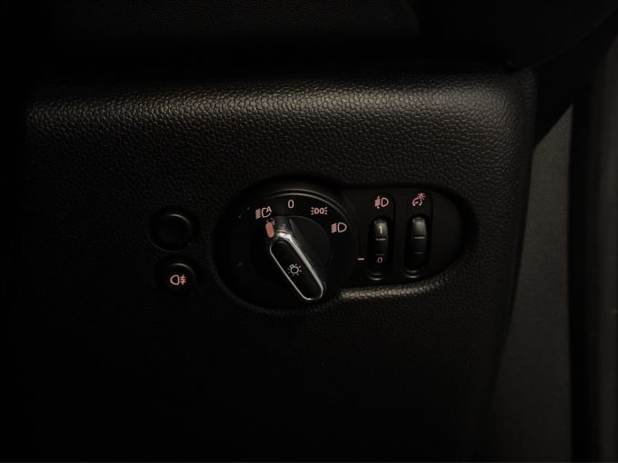 2025 Mini Hatch