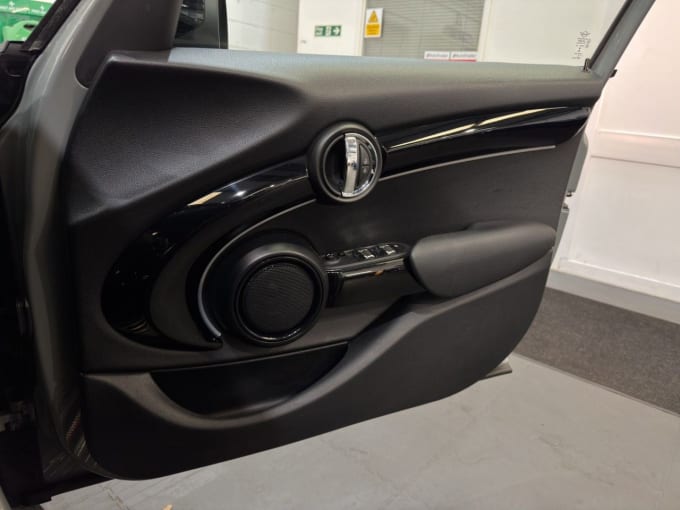 2025 Mini Hatch